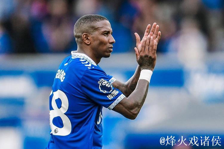 阿什利-扬：为了踢球离开曼联加盟国米，不想作为替补赚薪水